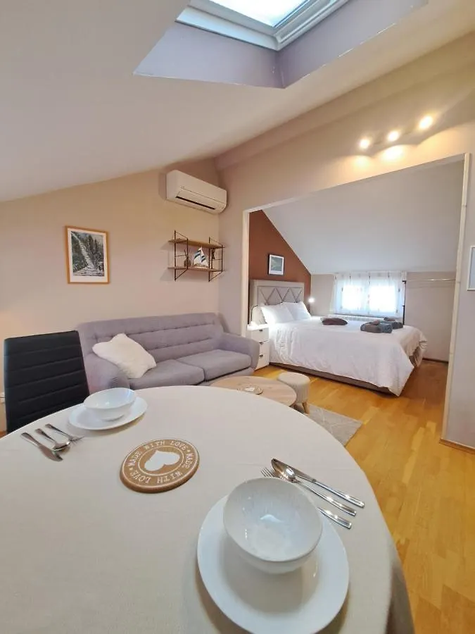Casa Antonio With Swimming Pool Apartment Novigrad  Novigrad (Istria)