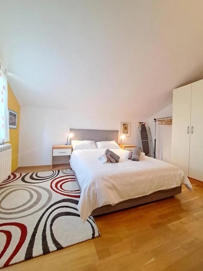 Casa Antonio With Swimming Pool Apartment Novigrad   Novigrad (Istria)